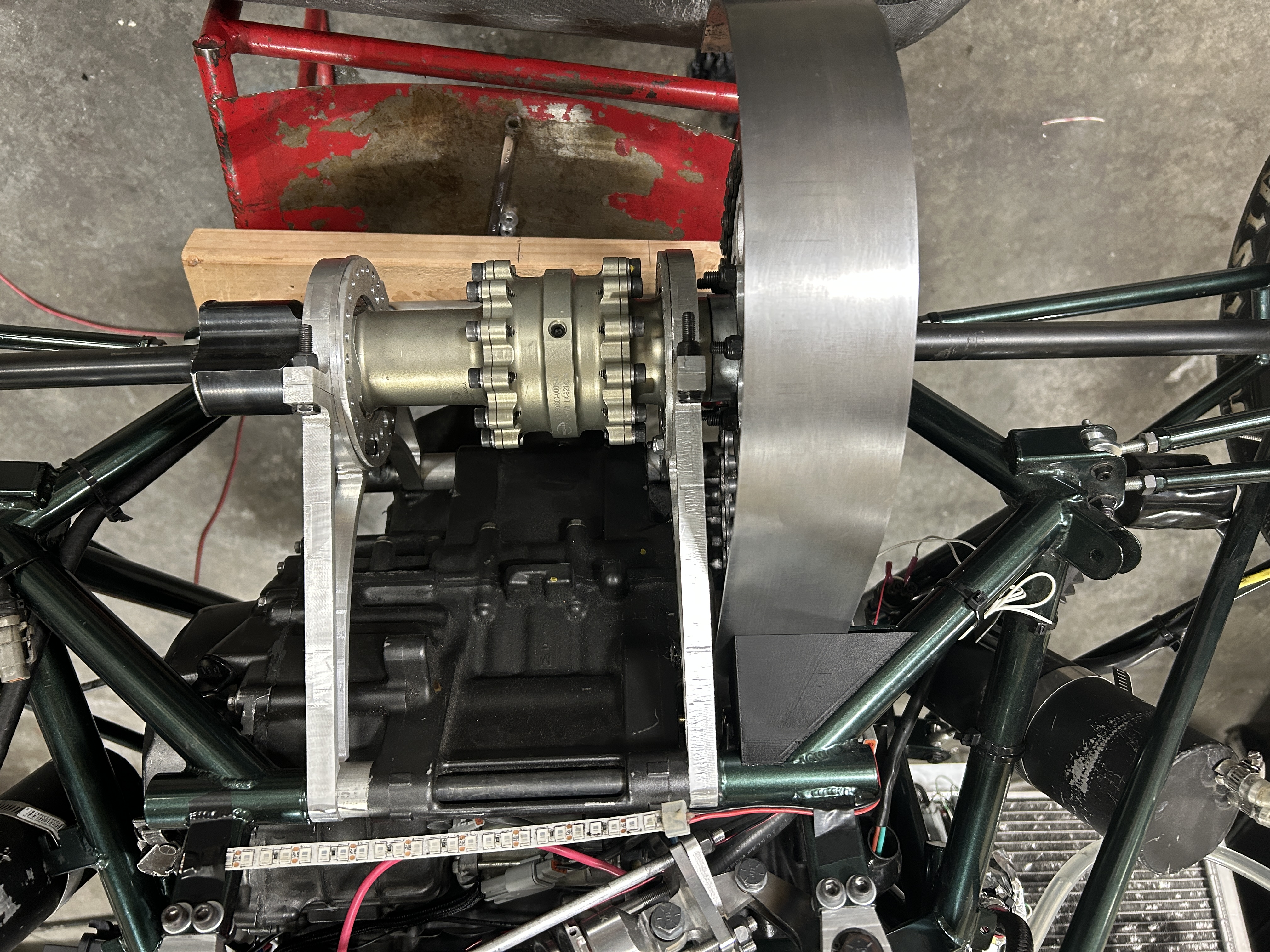 Drivetrain assembled on the car